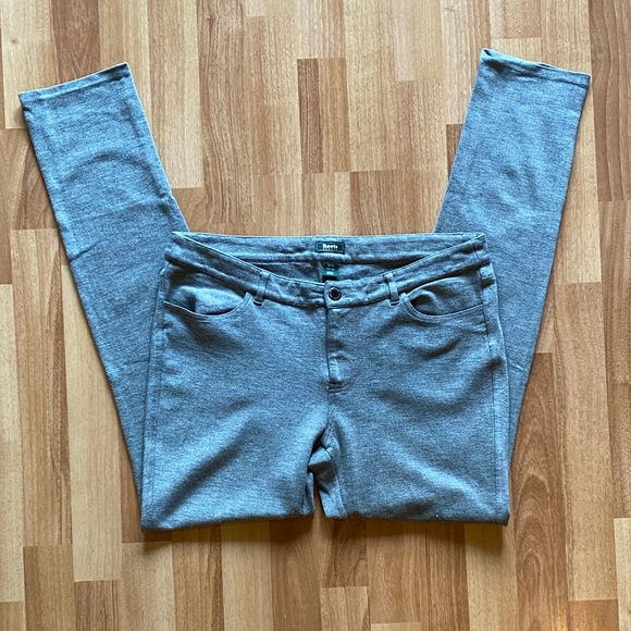 Roots Pants - ❤️4/$40 SALE! ❤️ Roots Stretchy Button Up Trousers